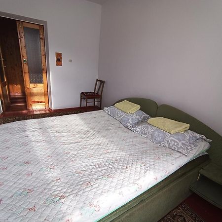 Meerim Guest House Bokonbayevo Buitenkant foto