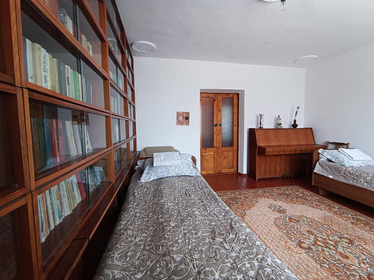 Meerim Guest House Bokonbayevo Buitenkant foto