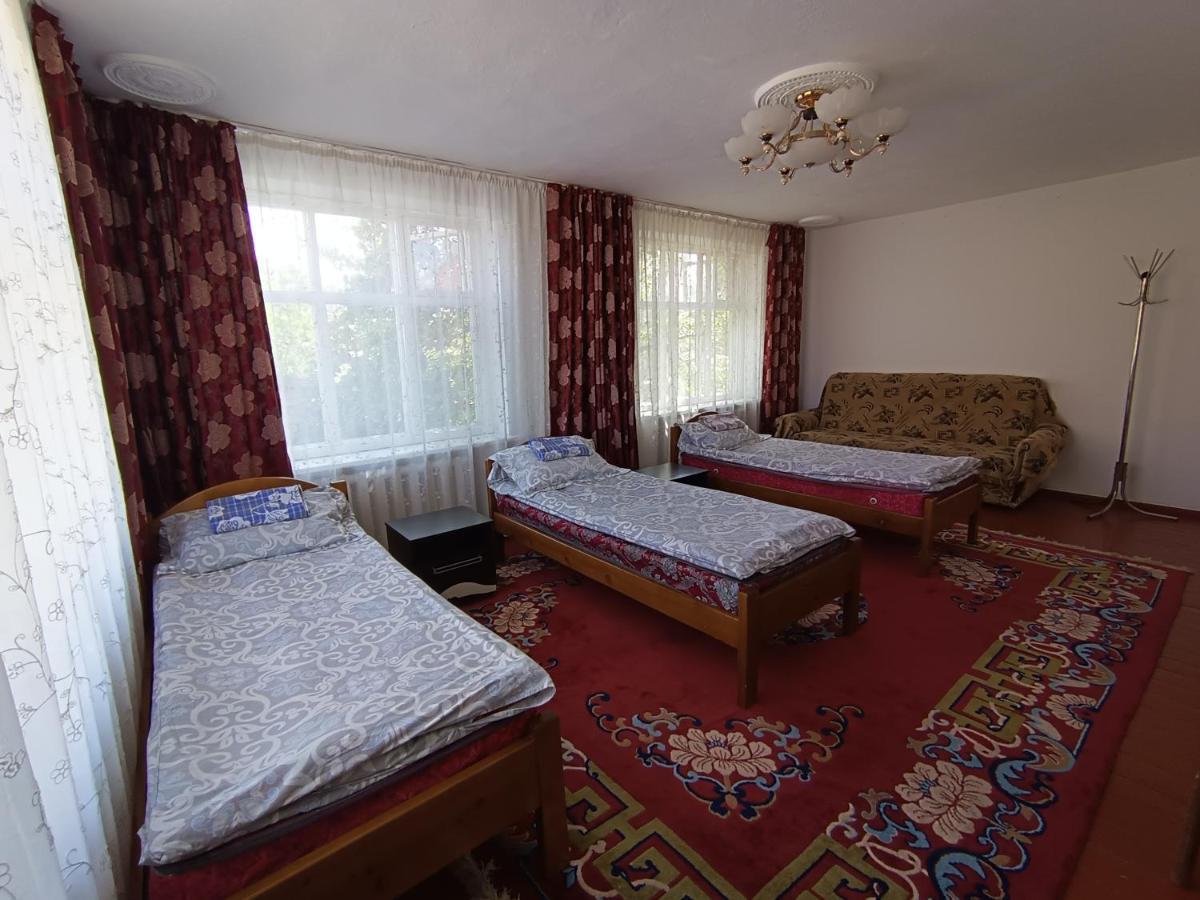 Meerim Guest House Bokonbayevo Buitenkant foto
