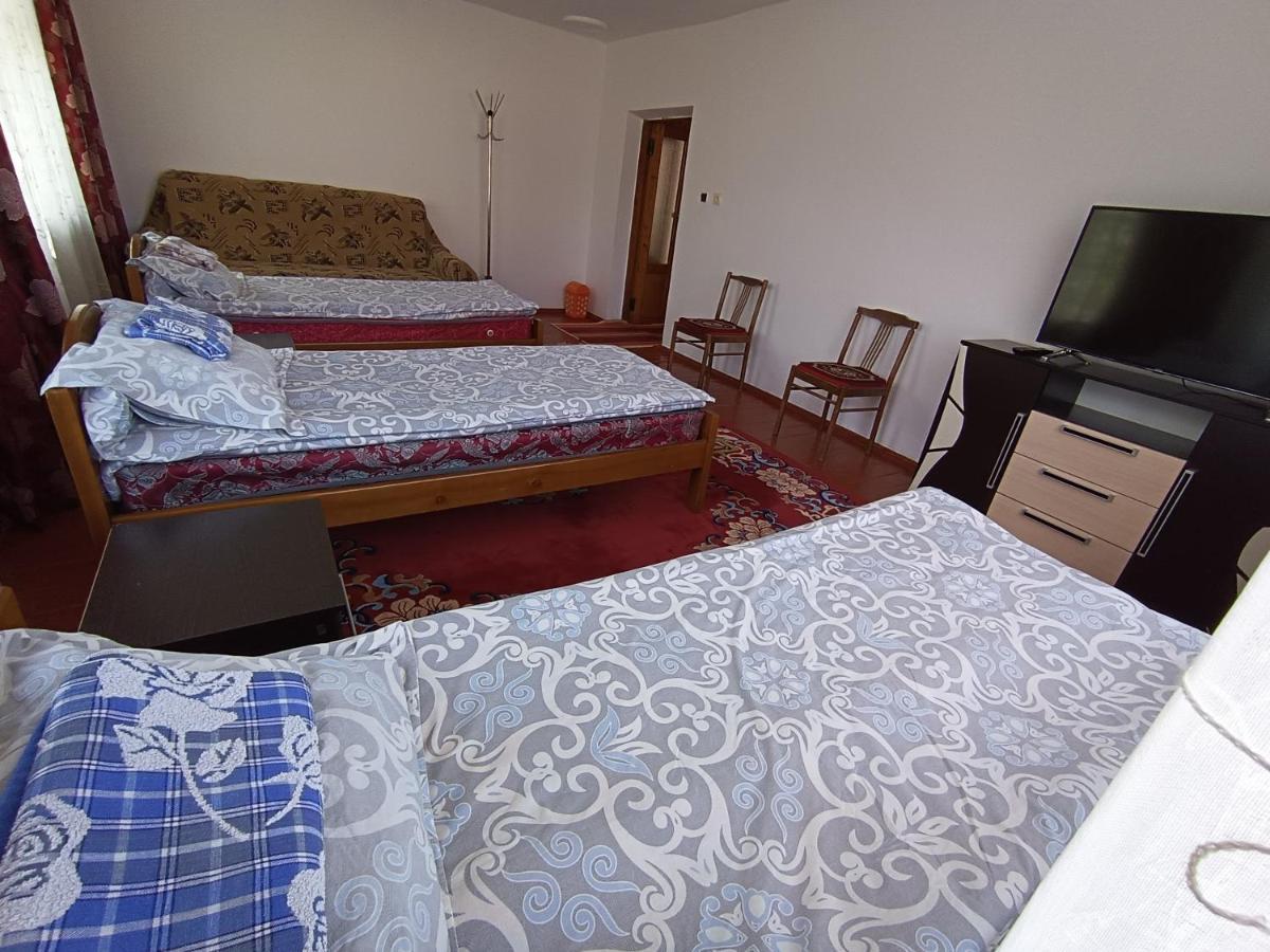 Meerim Guest House Bokonbayevo Buitenkant foto