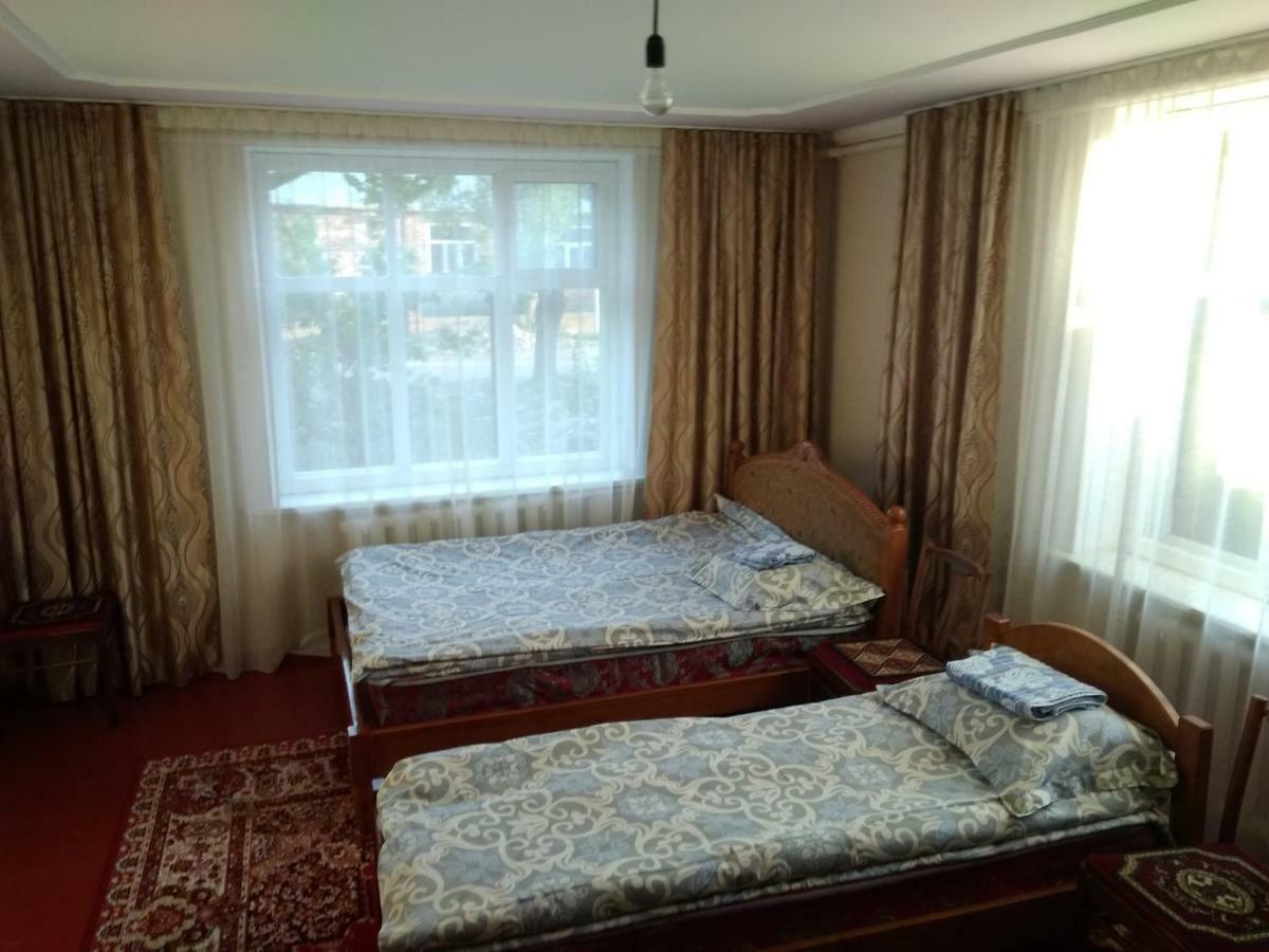 Meerim Guest House Bokonbayevo Buitenkant foto